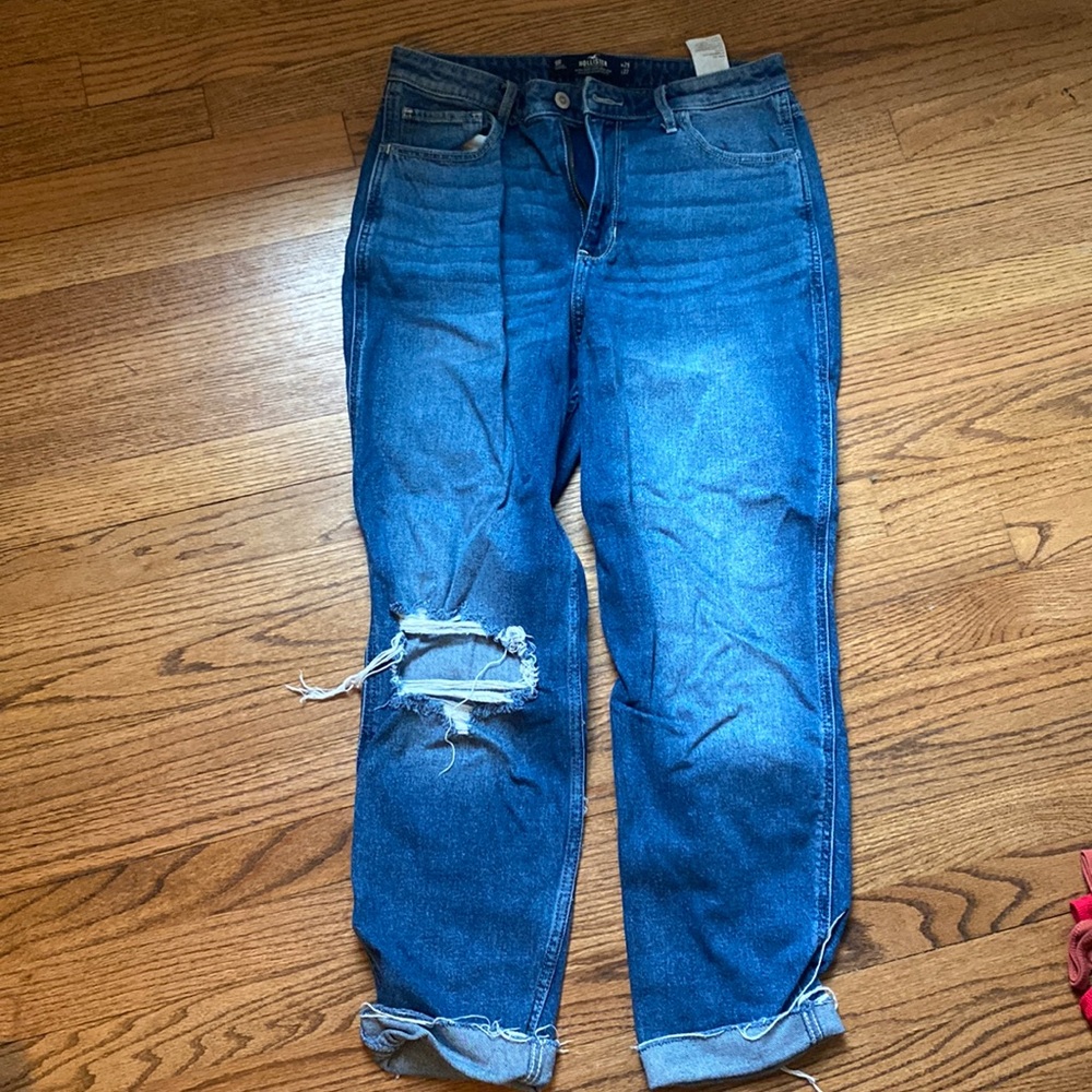 Hollister mom jeans 9/29